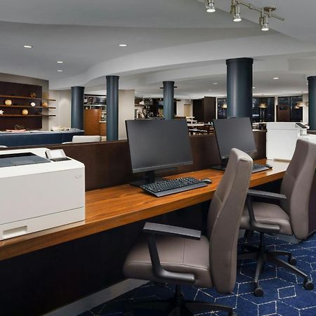 Courtyard By Marriott Potomac Mills Woodbridge Hotel Eksteriør billede