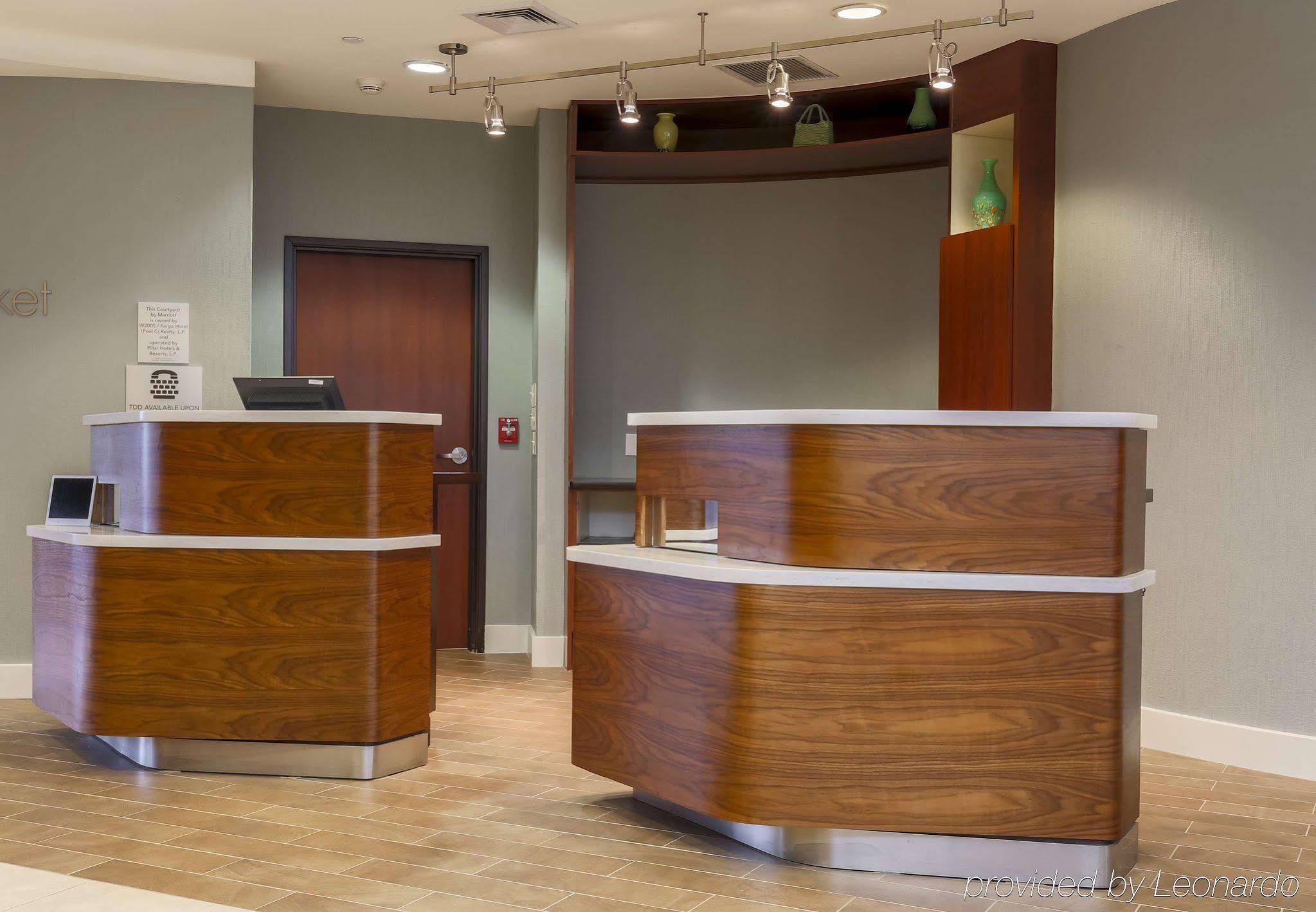Courtyard By Marriott Potomac Mills Woodbridge Hotel Eksteriør billede