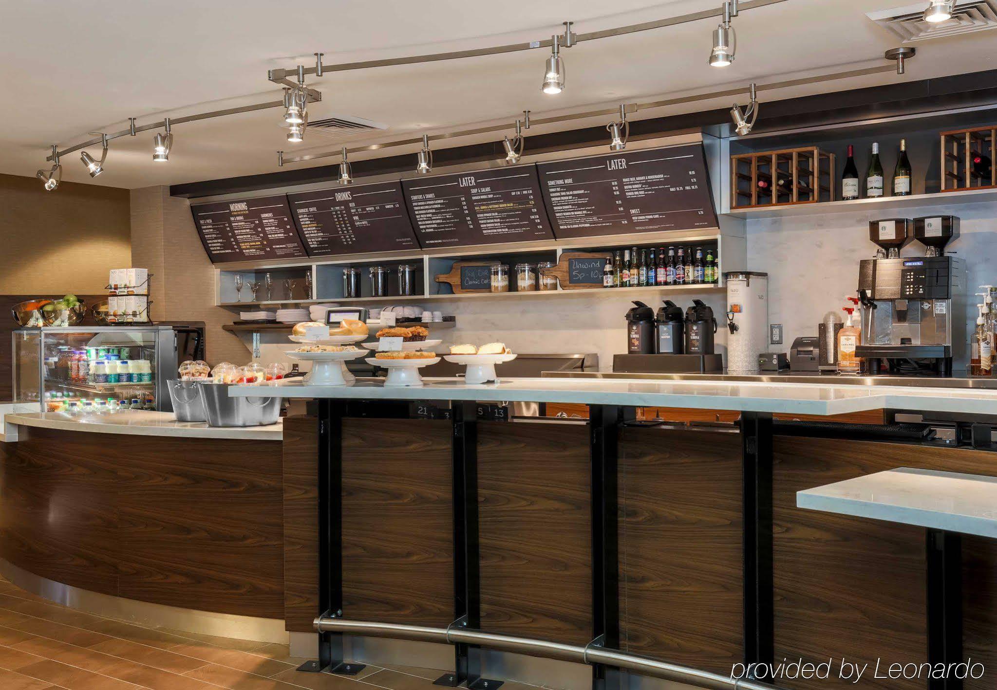 Courtyard By Marriott Potomac Mills Woodbridge Hotel Eksteriør billede