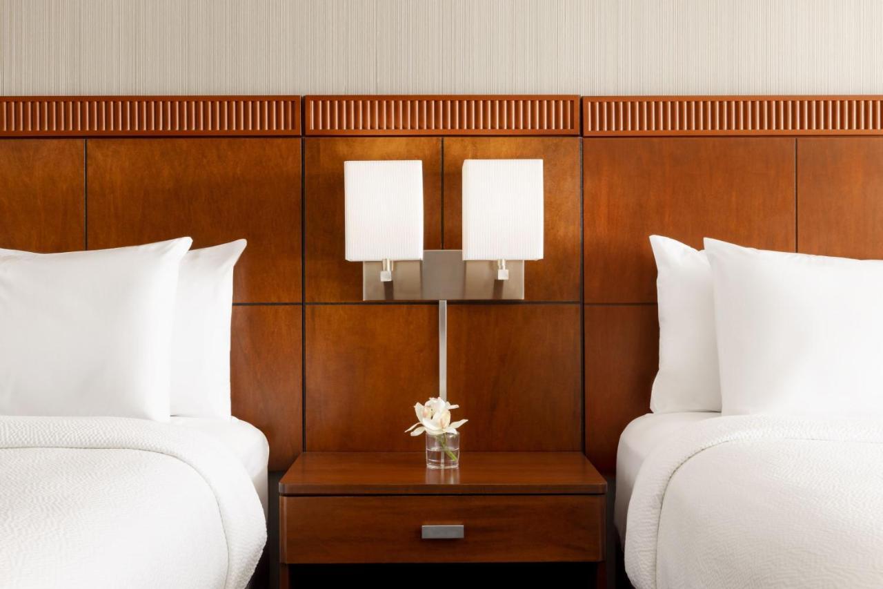 Courtyard By Marriott Potomac Mills Woodbridge Hotel Eksteriør billede