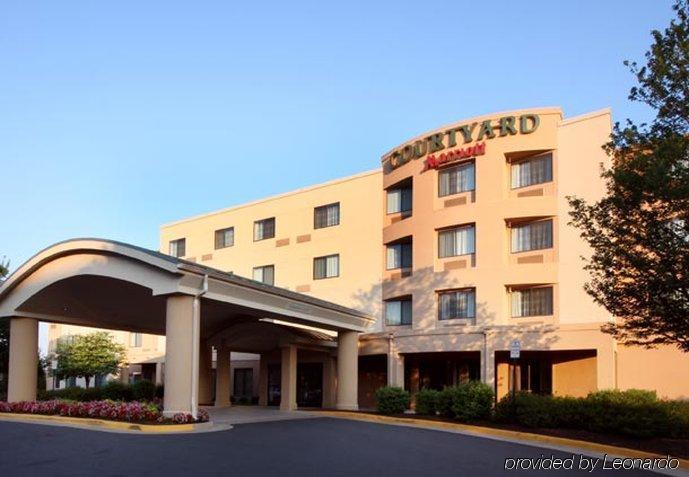 Courtyard By Marriott Potomac Mills Woodbridge Hotel Eksteriør billede