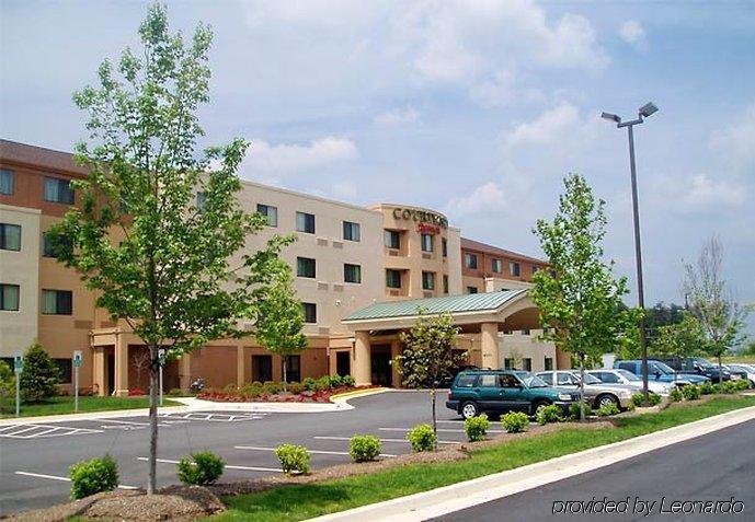 Courtyard By Marriott Potomac Mills Woodbridge Hotel Eksteriør billede