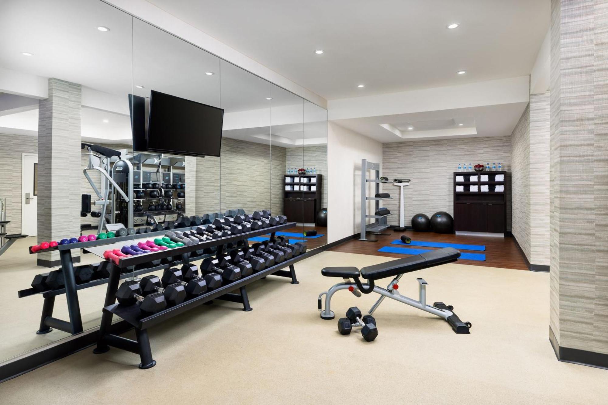 Courtyard By Marriott Potomac Mills Woodbridge Hotel Eksteriør billede