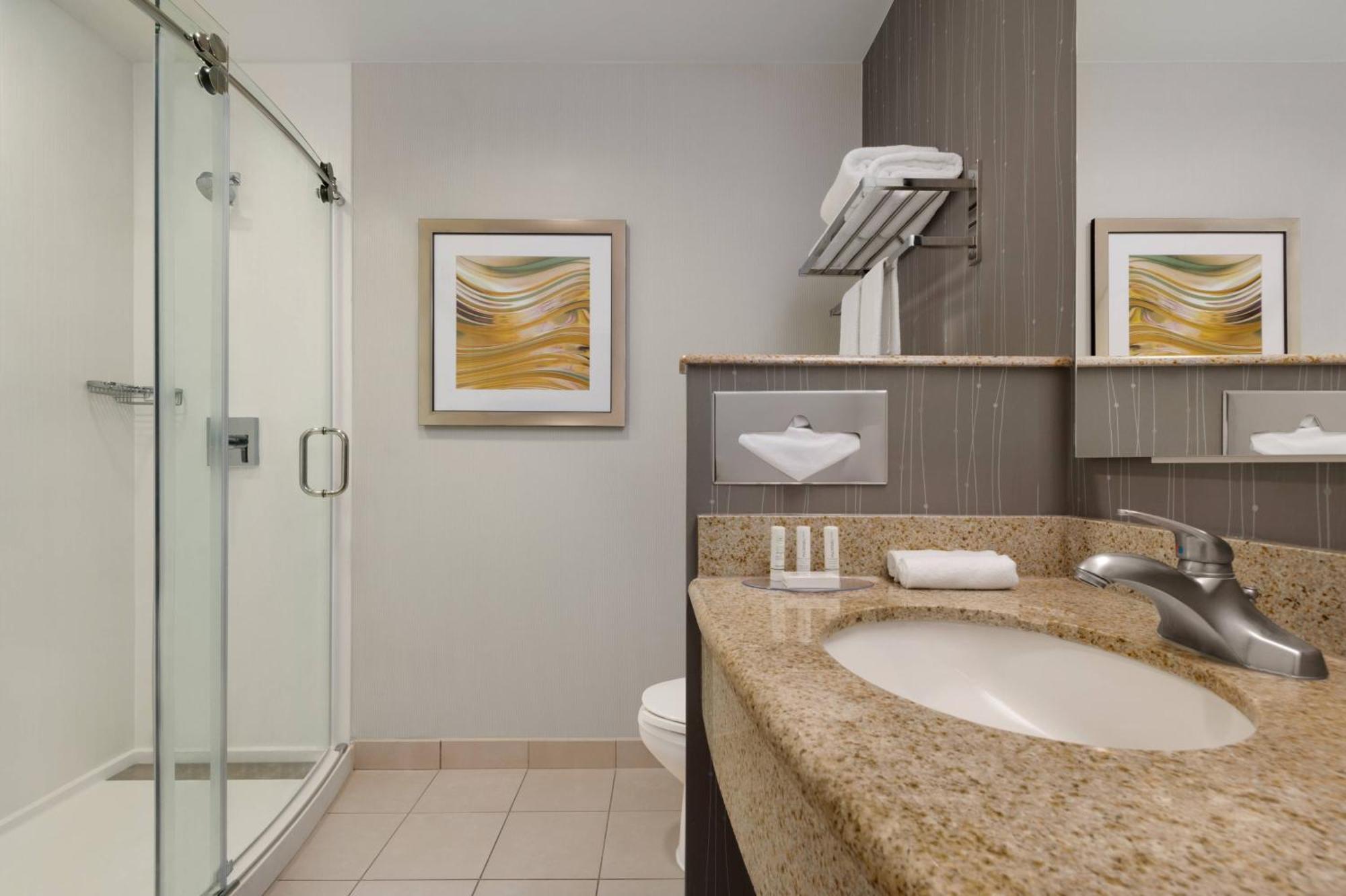 Courtyard By Marriott Potomac Mills Woodbridge Hotel Eksteriør billede