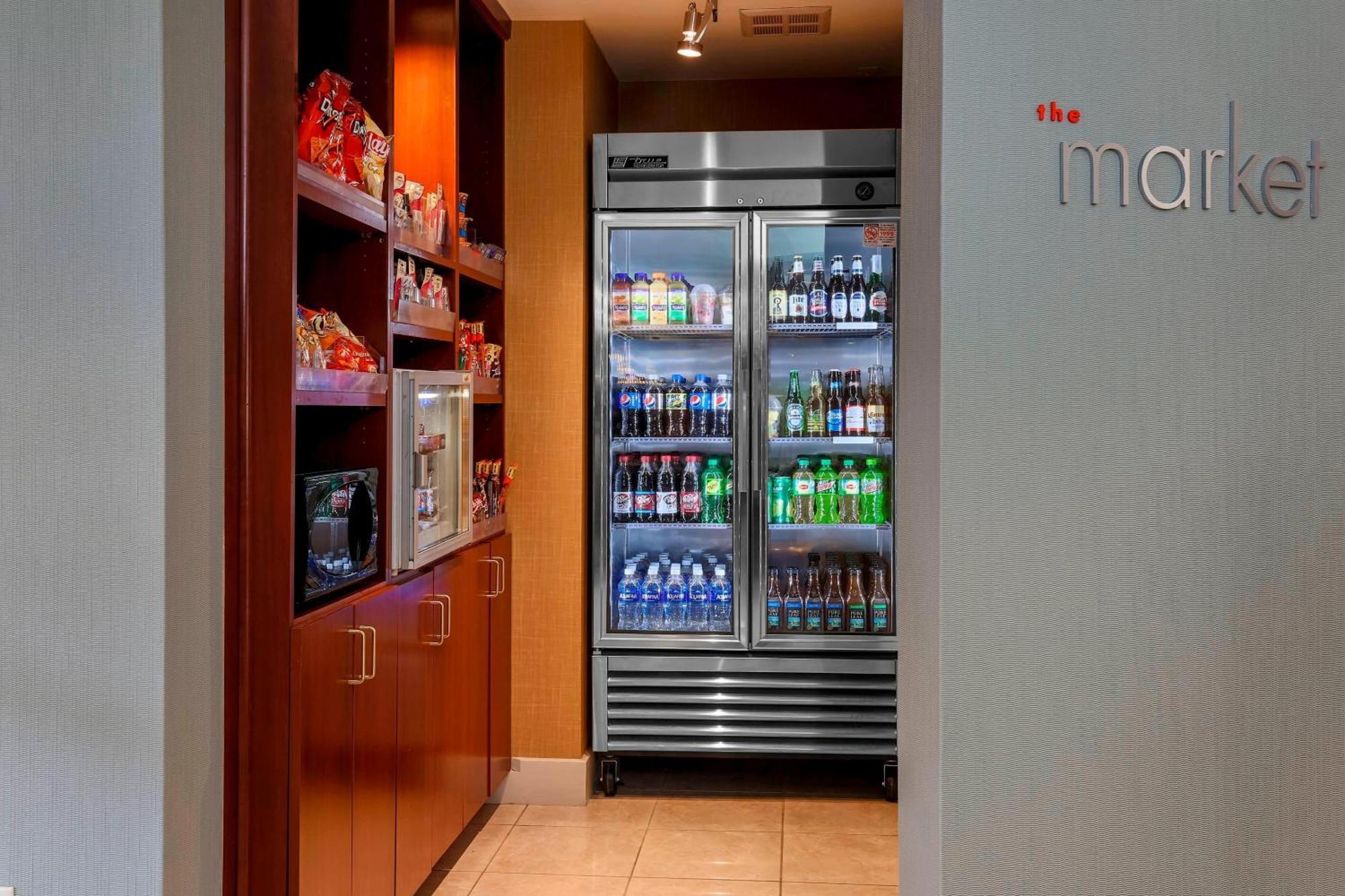 Courtyard By Marriott Potomac Mills Woodbridge Hotel Eksteriør billede
