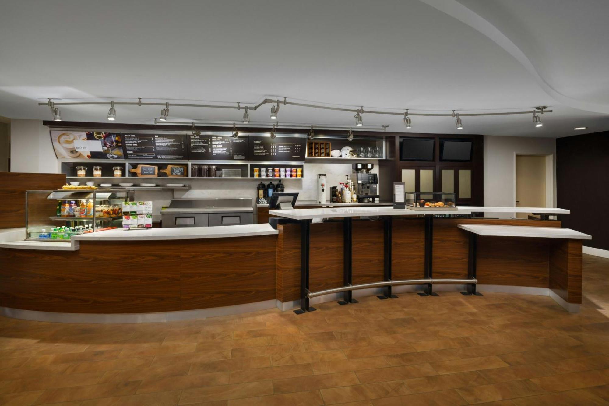 Courtyard By Marriott Potomac Mills Woodbridge Hotel Eksteriør billede