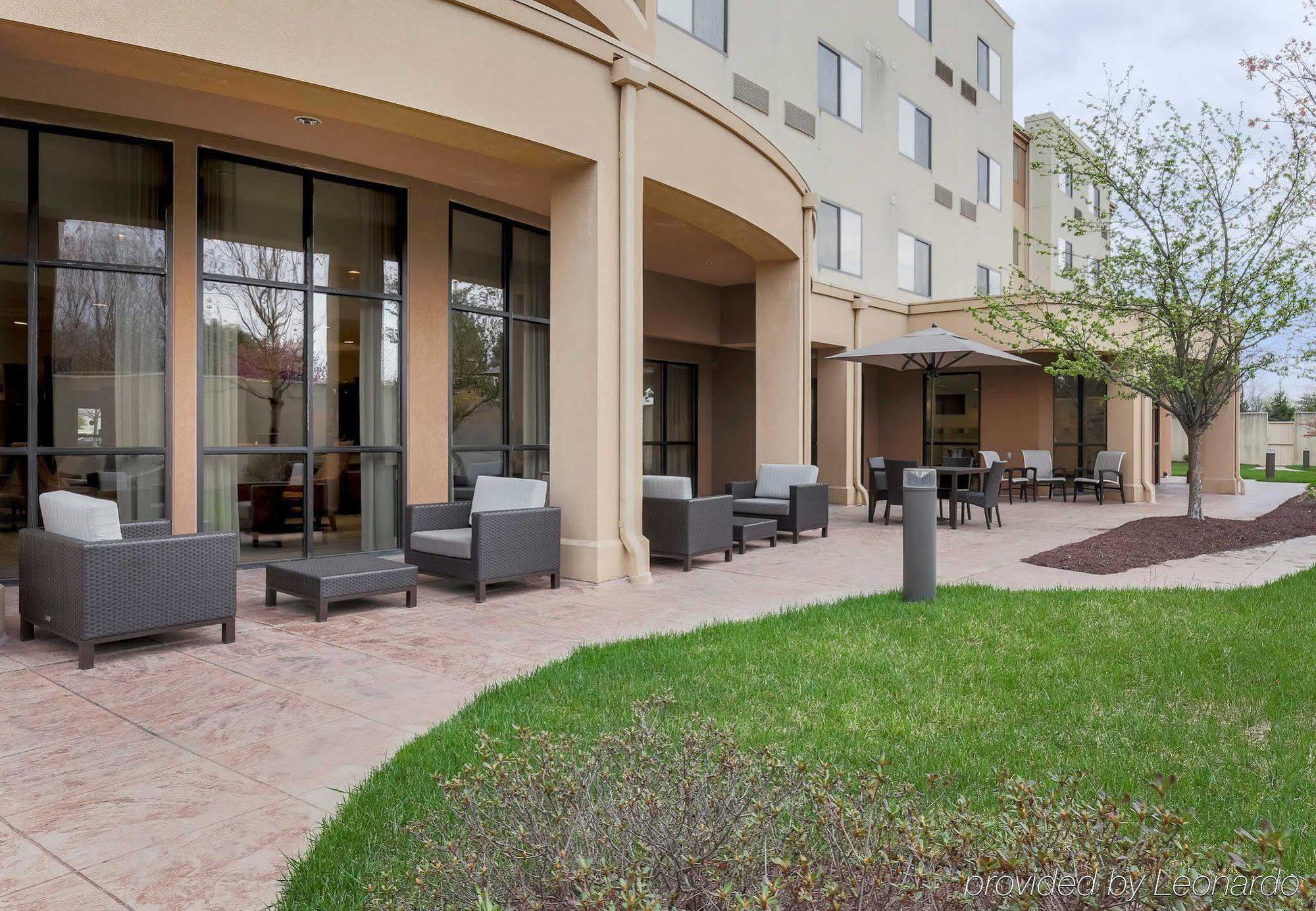 Courtyard By Marriott Potomac Mills Woodbridge Hotel Eksteriør billede